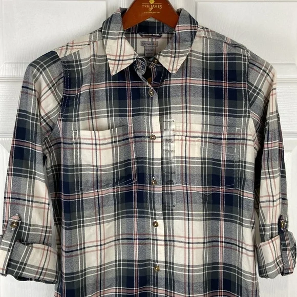 Carhartt Long Sleeve Button Up Shirt RN 14806 New with tag Womens Med 8/10 - Picture 2 of 7